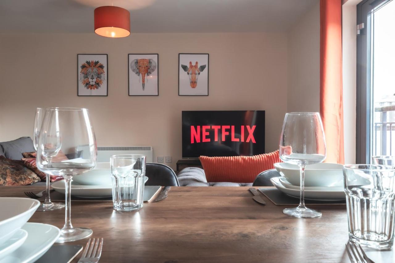 Best Price! 2 Bed City Centre - 4 Single Beds Or 2 Super King, Smart Tvs, Sofa Bed & Free Secure Parking Саутгемптон Экстерьер фото